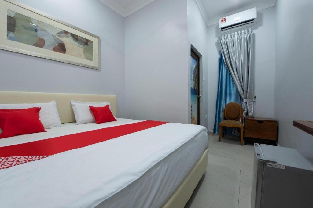 Oyo 90234 Sungai Rengit City Resort 2 Kampung Sungai Rengit Exterior foto