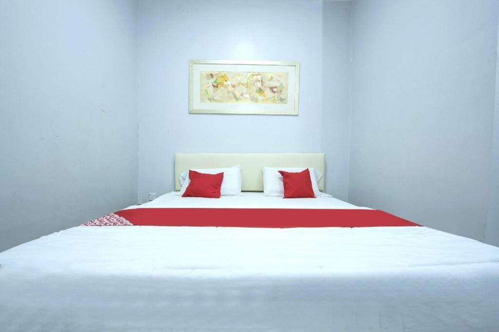 Oyo 90234 Sungai Rengit City Resort 2 Kampung Sungai Rengit Exterior foto